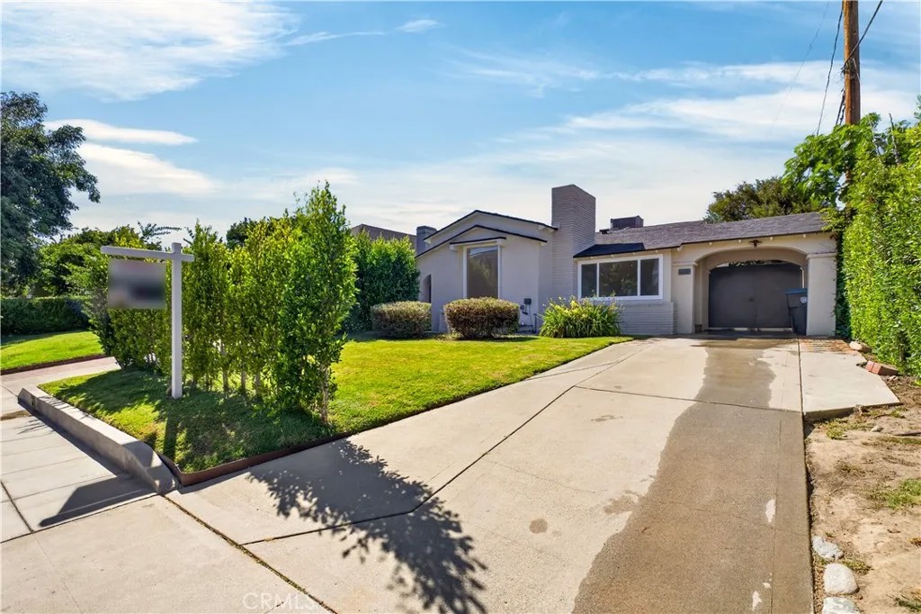 1713 W Alameda Avenue