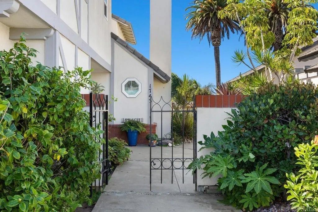 Photo of 1743 Rue De La Mer, Oceanside, CA 92054 (MLS # NDP2509601)