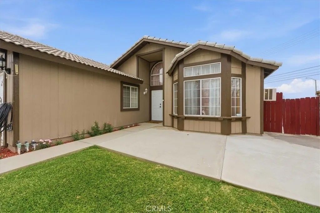 Photo of 26219 Dardanelle Court, Moreno Valley, CA 92555 (MLS # IV26017380)