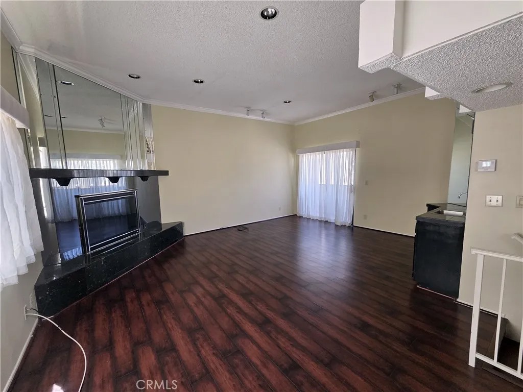 7650 Topanga Canyon