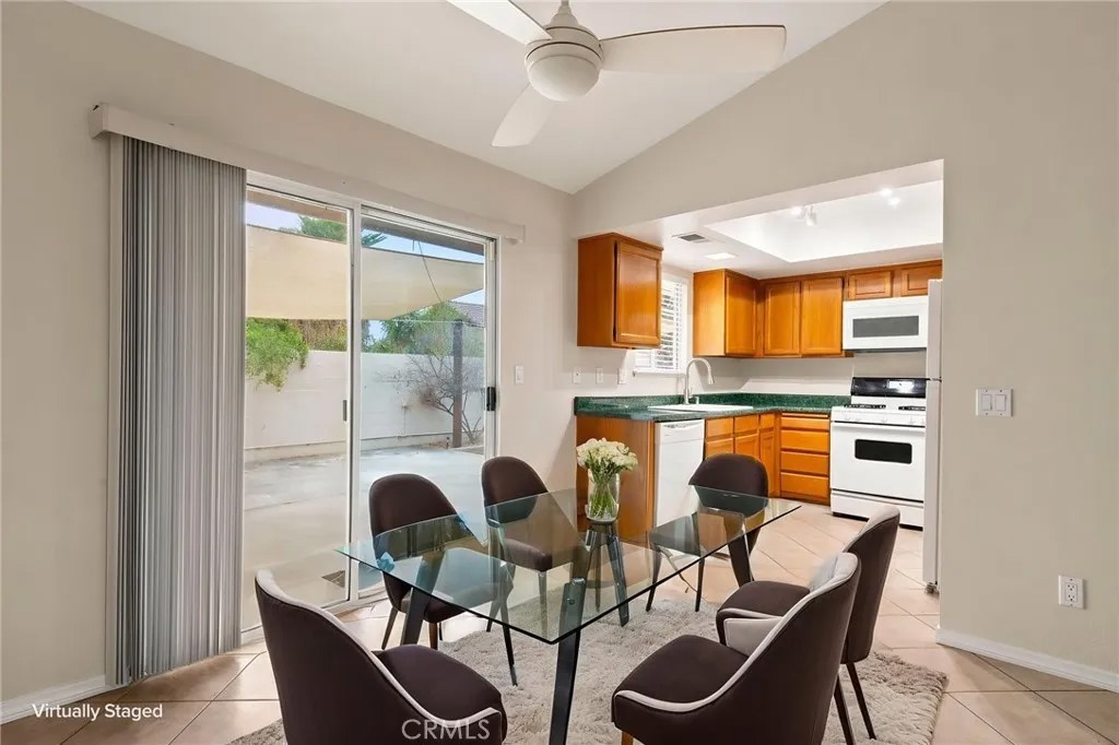 1093 Merced Way
