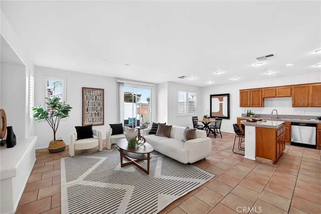 Photo of 11515 Bridgecourt Dr, Riverside, CA 92505 (MLS # PW25269791)