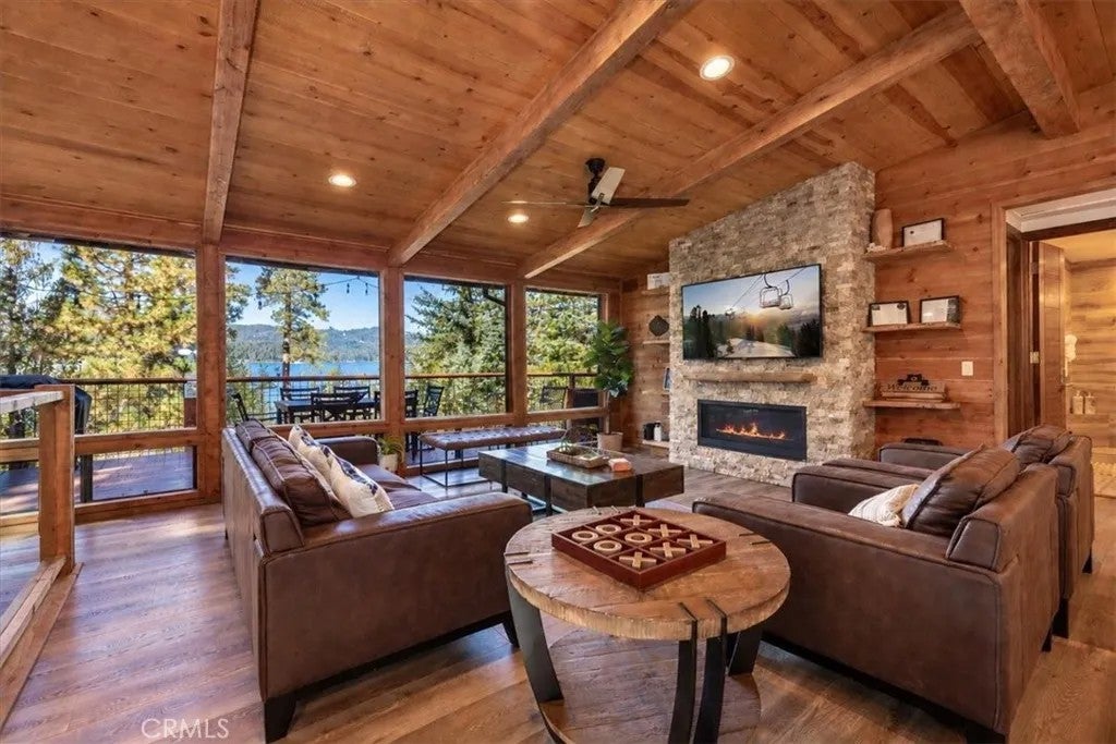 Photo of 38840 Waterview DR, Big Bear Lake, CA 92315 (MLS # IG26205695)
