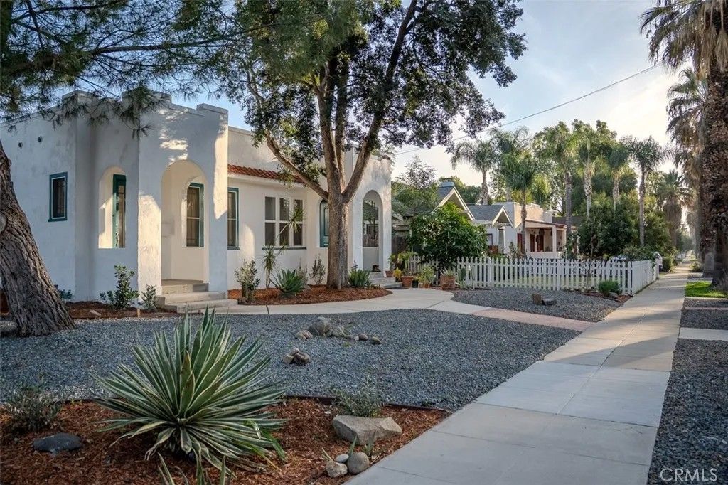 Photo of 3110 Brockton Ave, Riverside, CA 92501 (MLS # IV25276199)