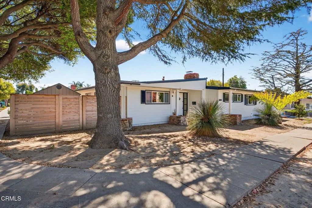 Photo of 2542 Poli Street, Ventura, CA 93003 (MLS # V1-35264)