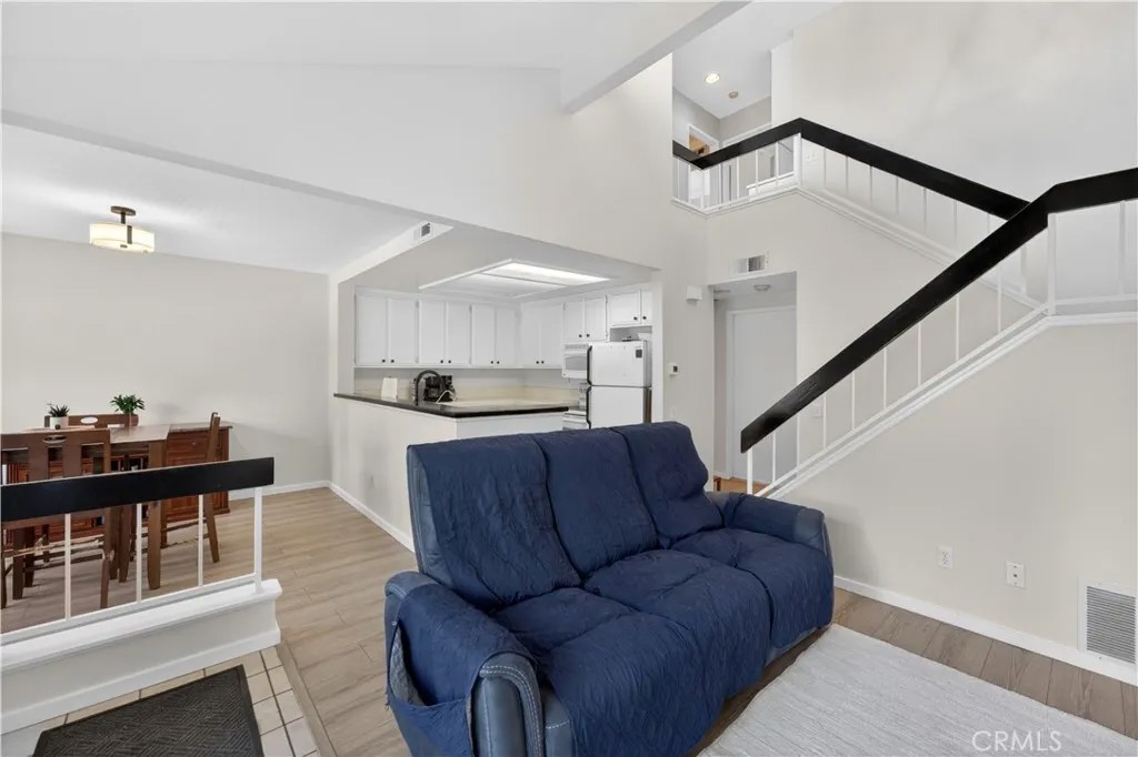1363 N Schooner