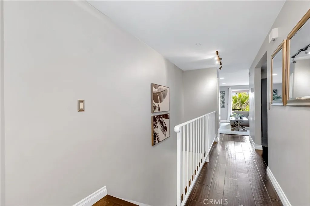 212 Avenida Montalvo E