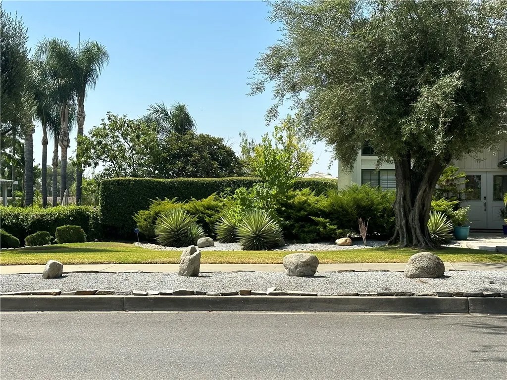 1140 W 22nd