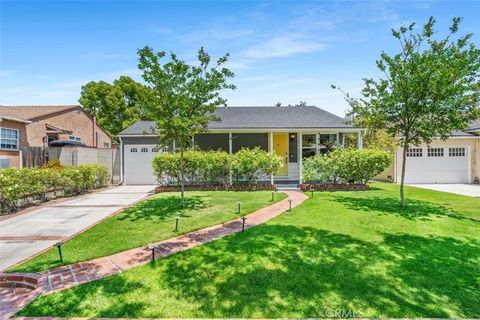 Photo of 1434 N Rose Street, Burbank, CA 91505 (MLS # AR25231933)