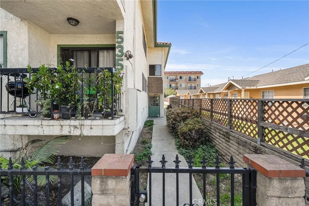 535 W 15th