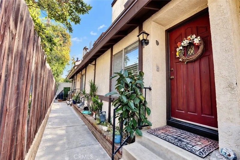 408 N Catalina 6