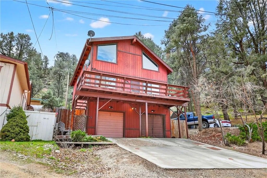 Photo of 7004 Foothill Drive, Frazier Park, CA 93225 (MLS # SR26059589)