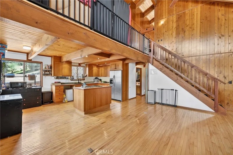 7004 Foothill Drive