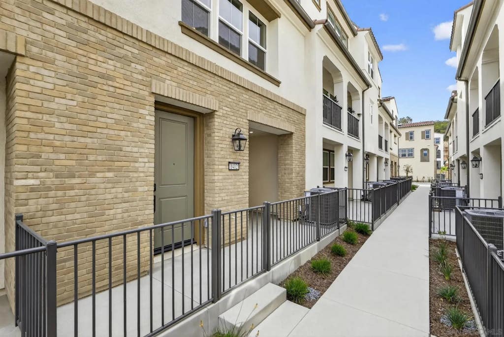 Photo of 2703 Faye Drive, San Marcos, CA 92078 (MLS # 260015086)