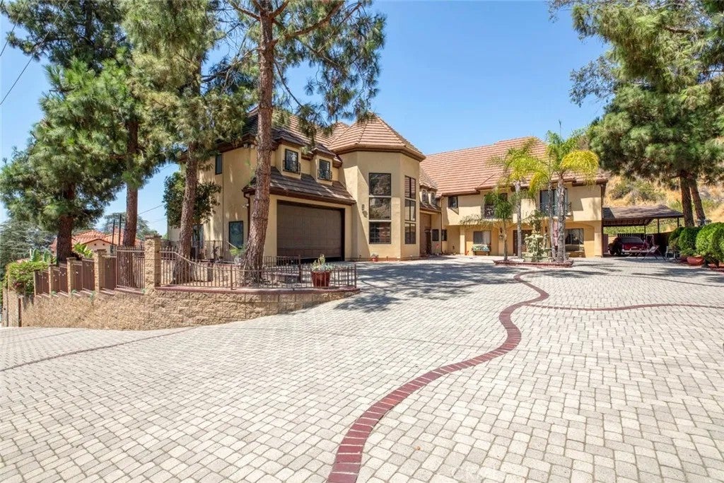 1663 Vista
