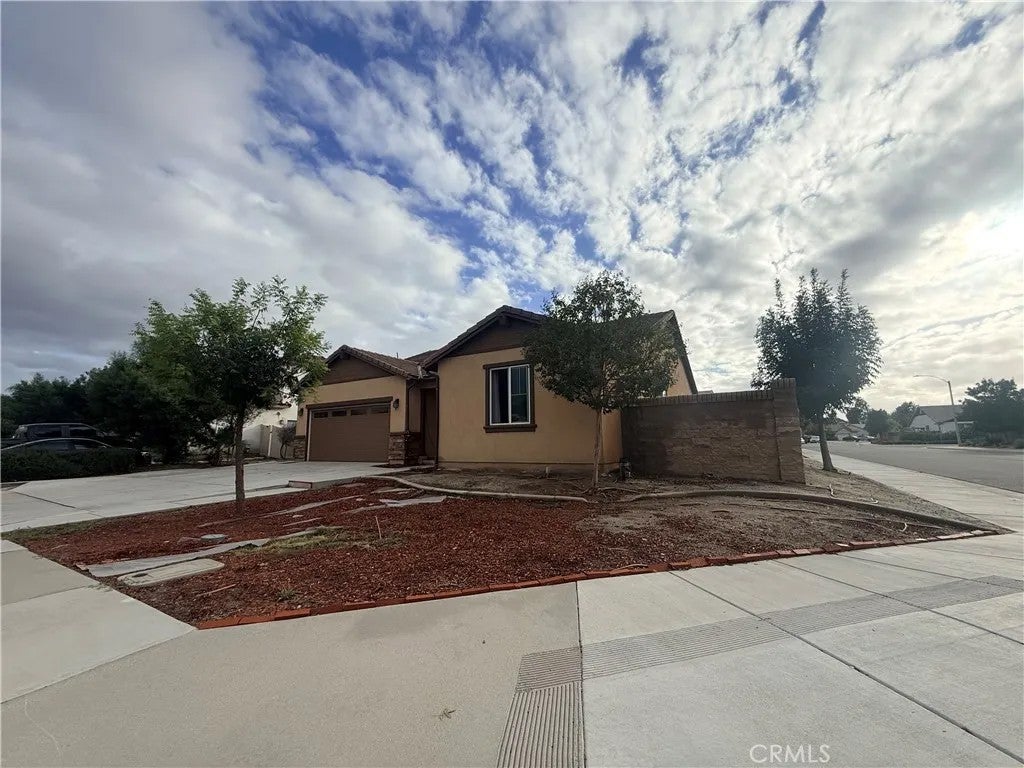 Photo of 1412 Chardonnay PL, San Jacinto, CA 92582 (MLS # SW26222466)