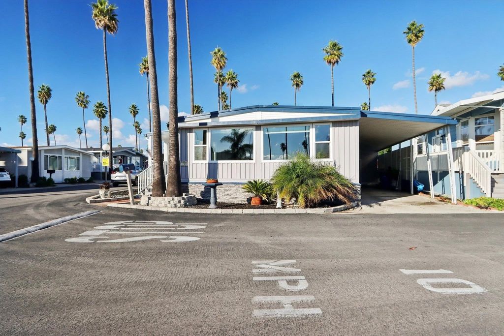 Photo of 1215 Anchors Way Drive #135, Ventura, CA 93001 (MLS # 260008516)