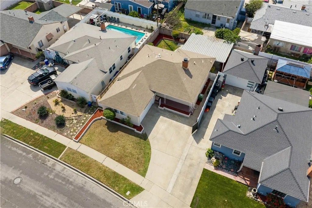 Photo of 716 W 158th Street, Gardena, CA 90247 (MLS # TR26063352)