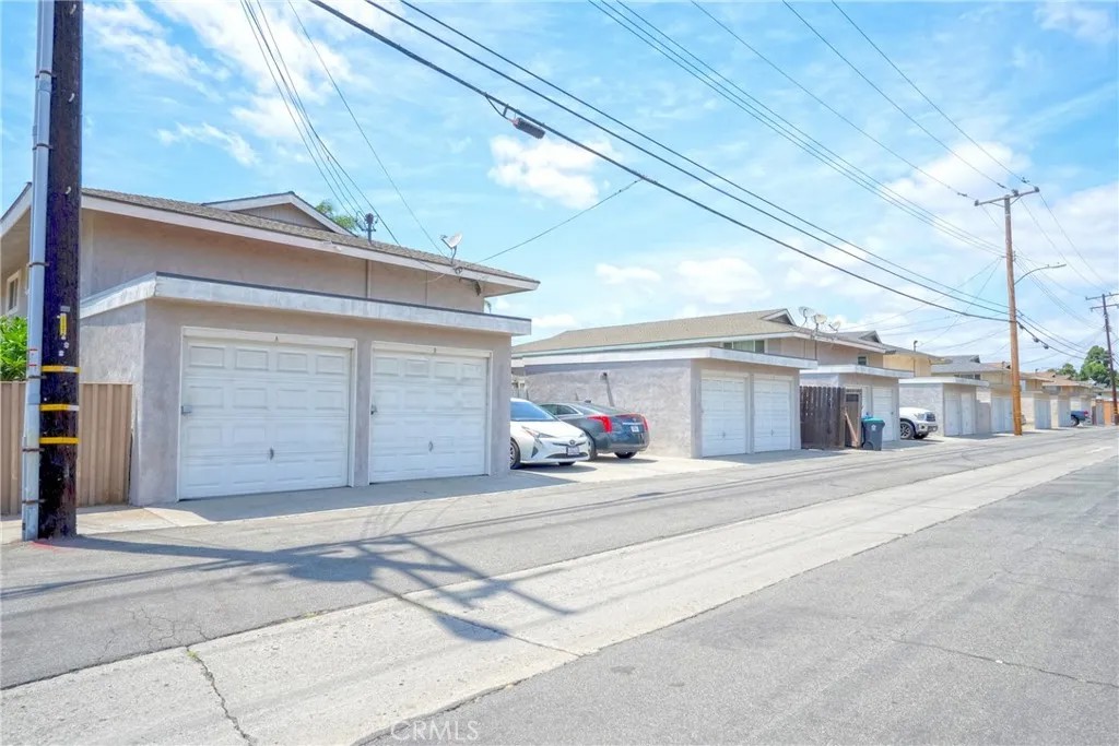 12122-12132 Bailey Avenue
