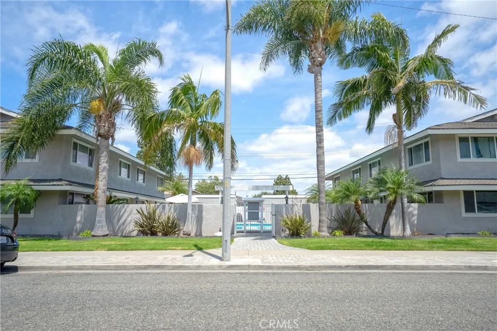 12122-12132 Bailey Avenue