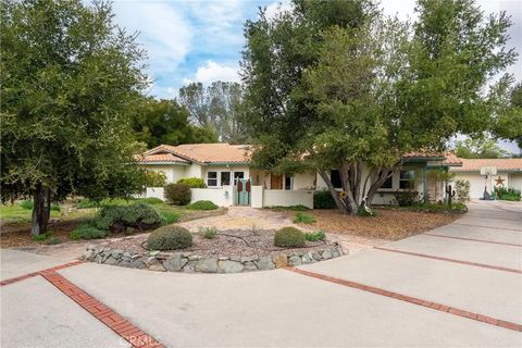 Photo of 325 Conover Lane, Templeton, CA 93465 (MLS # NS26044509)