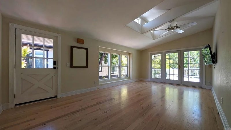 5447 Don Luis Drive