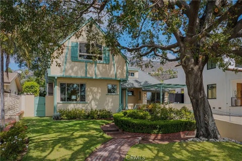 Photo of 343 Spencer Street, Glendale, CA 91202 (MLS # GD26205604)