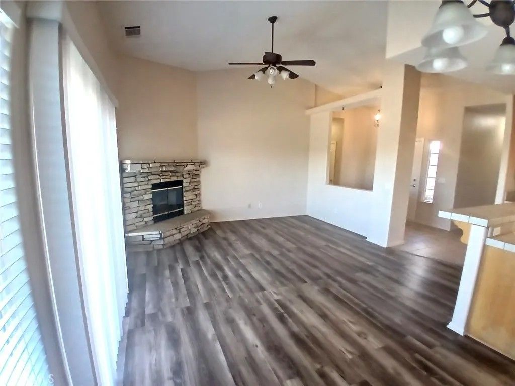 Photo of 14075 Driftwood Dr, Victorville, CA 92395 (MLS # IG25252178)