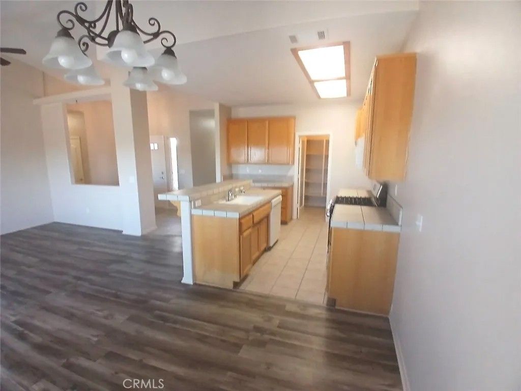 Photo of 14075 Driftwood Dr, Victorville, CA 92395 (MLS # IG25252178)