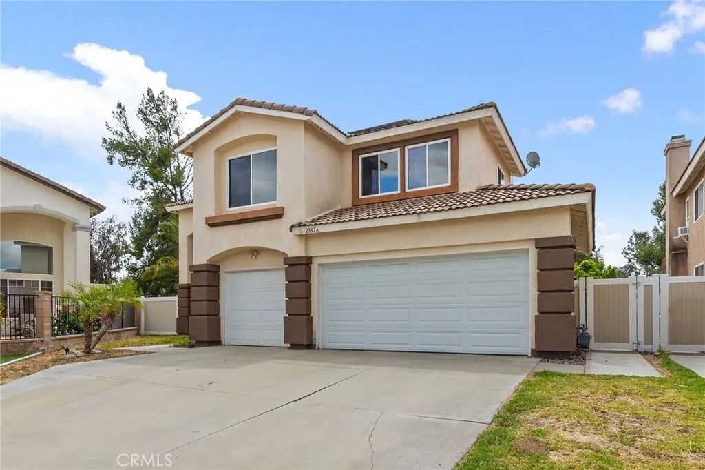 Photo of 23926 Button Bush Court, Murrieta, CA 92562 (MLS # SW26098670)