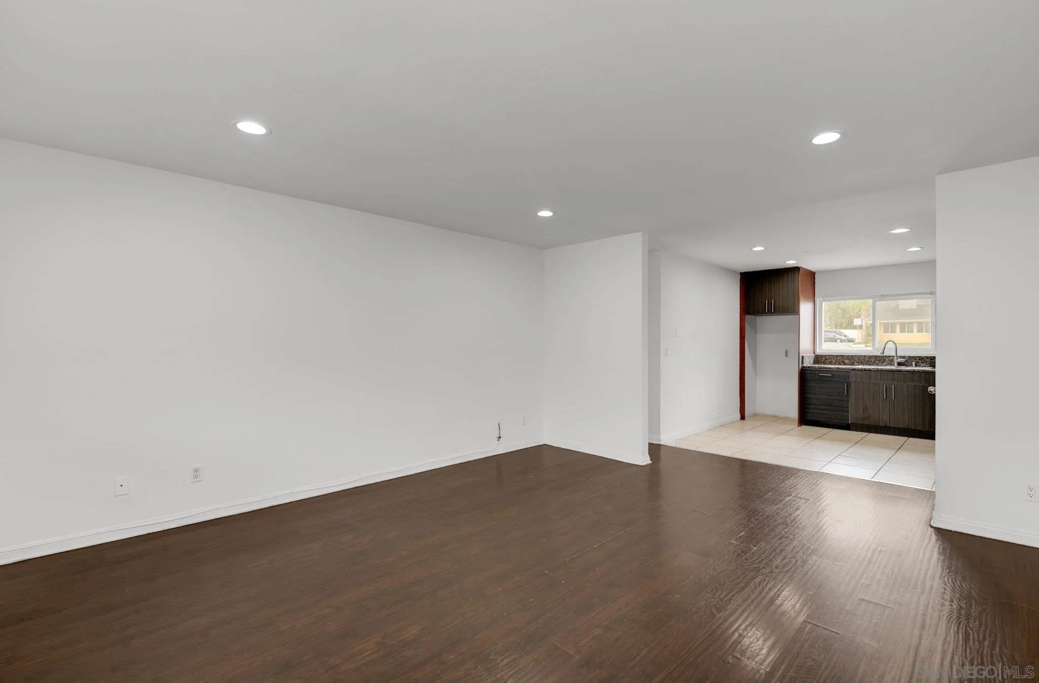 5035 A Street 18