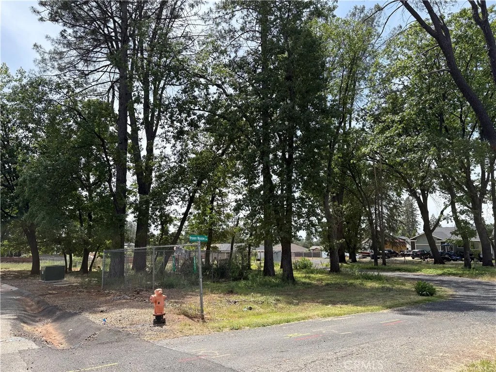 5817 Crestview