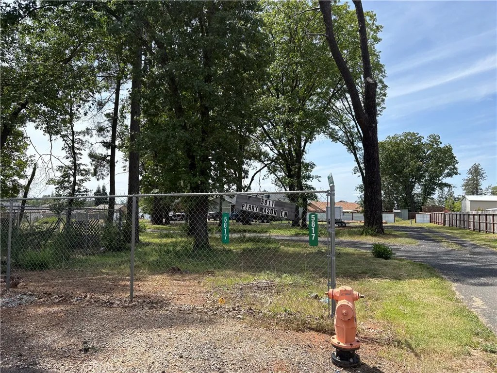 5817 Crestview