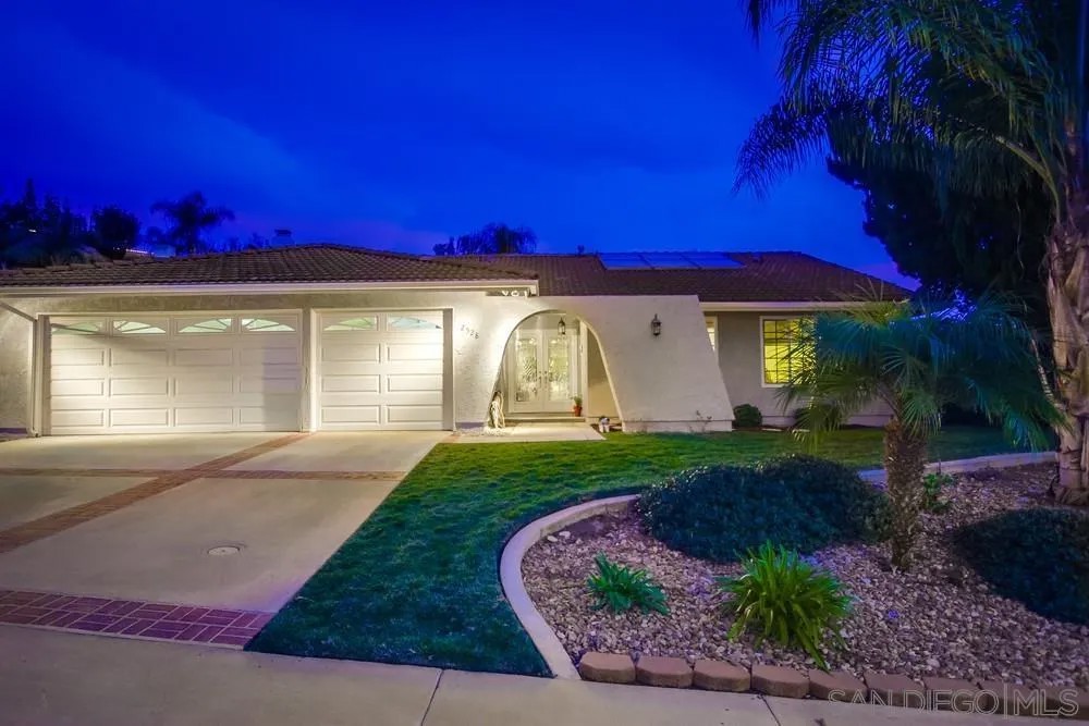2528 Windmill View Road