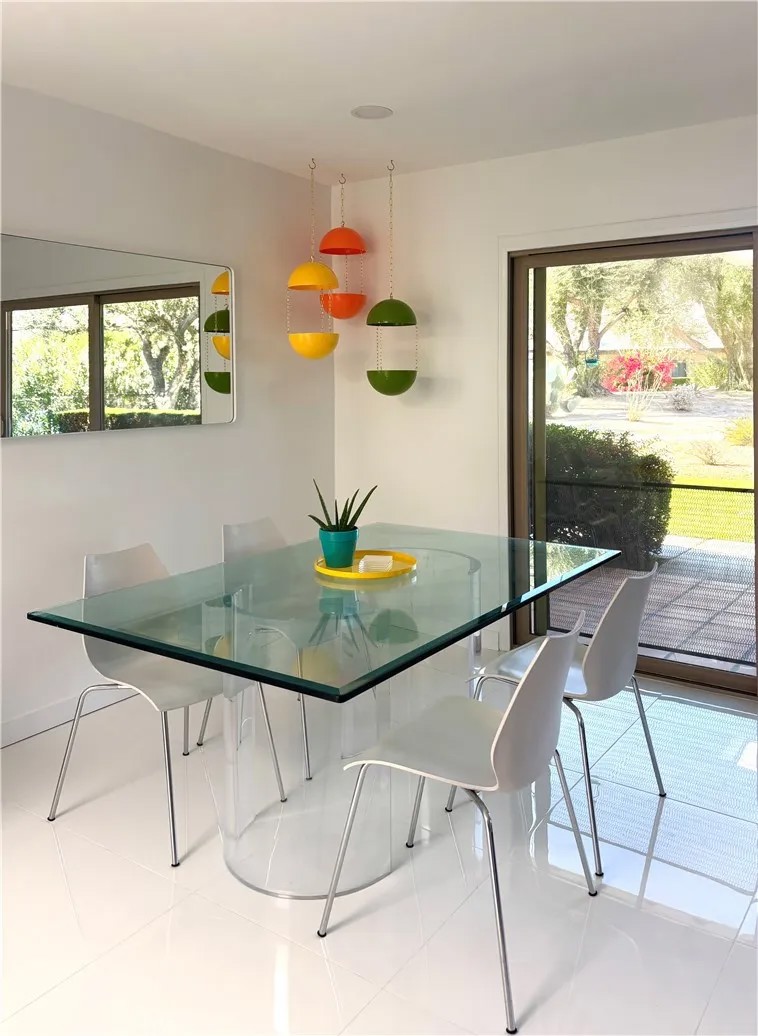 3195 Club Circle West