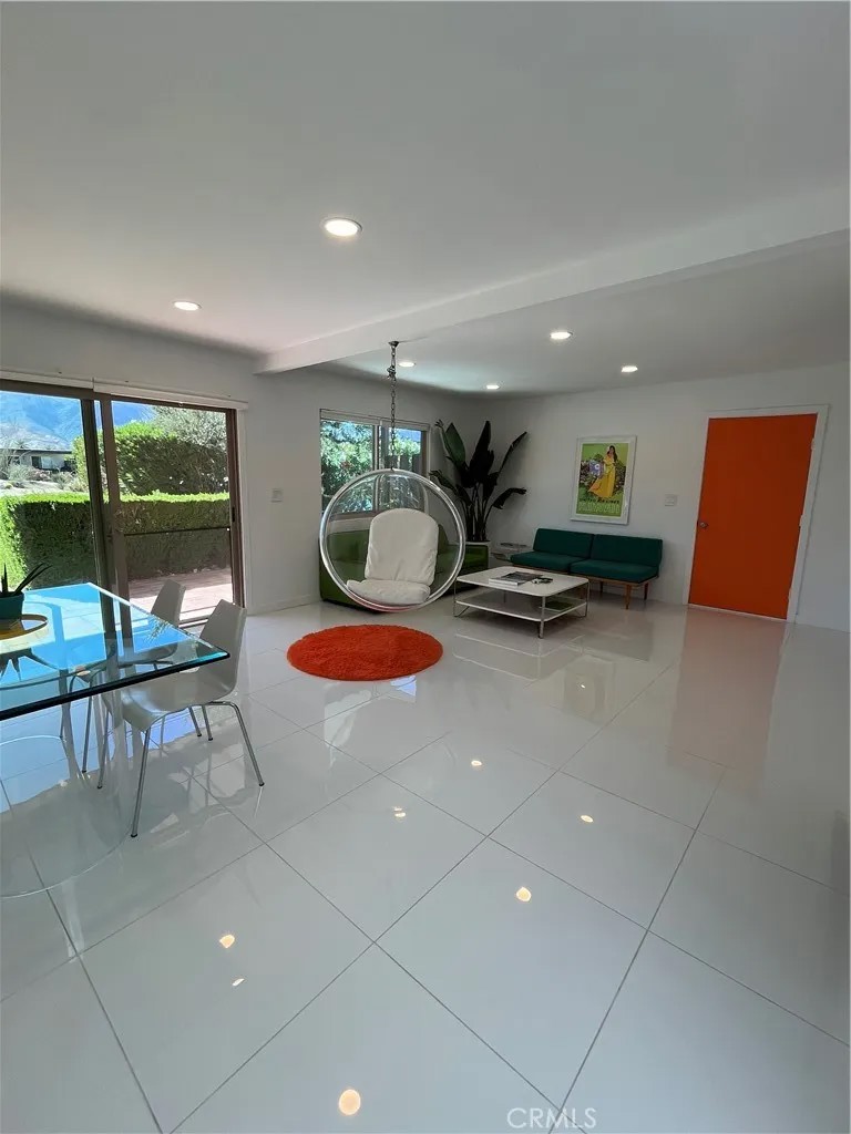 3195 Club Circle West