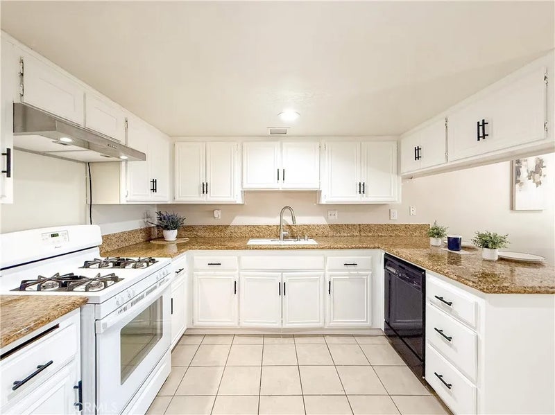 1034 E Romney Drive