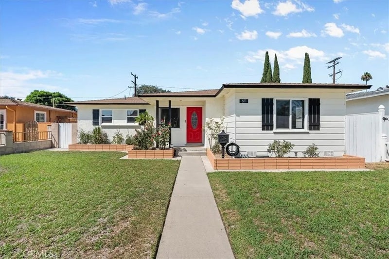 611 S Pine