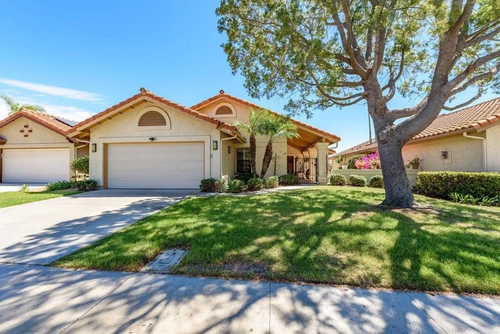 Photo of 12631 Alcacer Del Sol, San Diego, CA 92128 (MLS # PTP2602633)