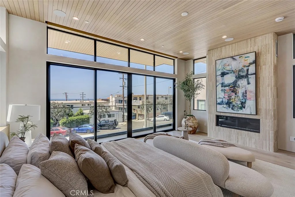 1404 Manhattan