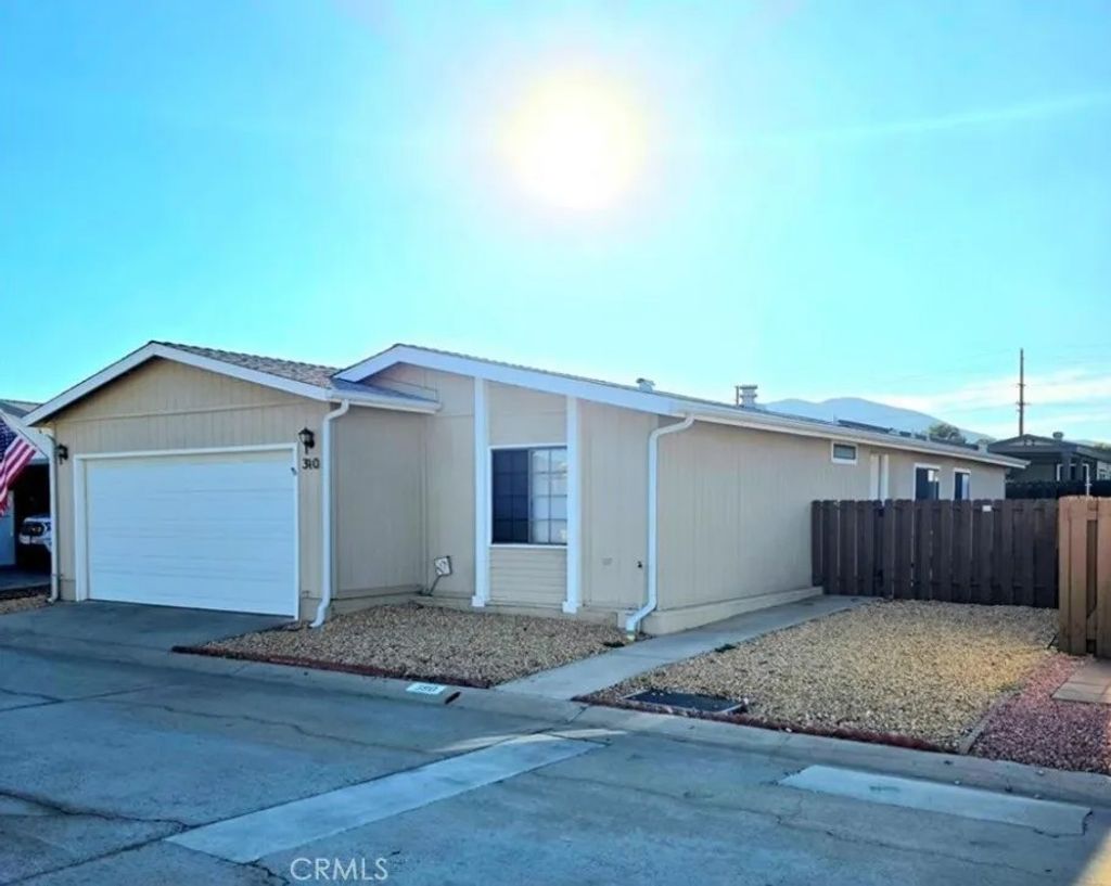 Photo of 27250 Murrieta Rd #390, Menifee, CA 92586 (MLS # HD25275645)