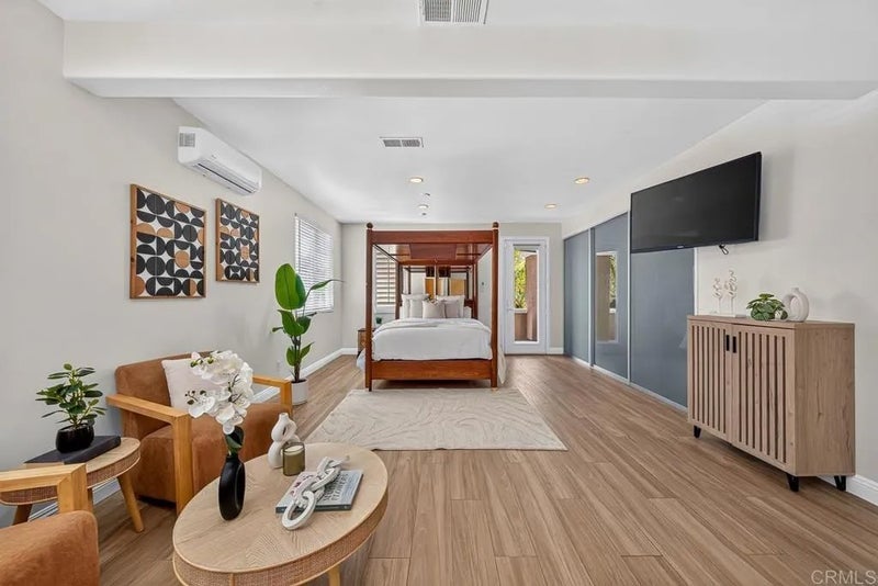 1477 Edgehill Drive