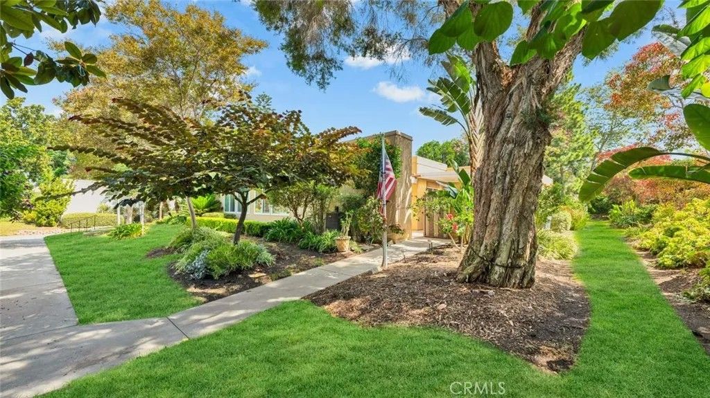 Photo of 3003 Via Buena Vis #A, Laguna Woods, CA 92637 (MLS # OC26011269)