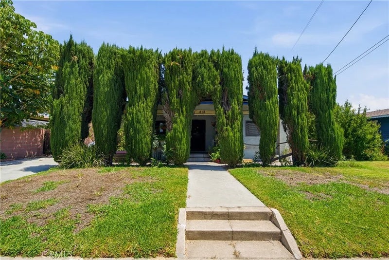 818 S 6th