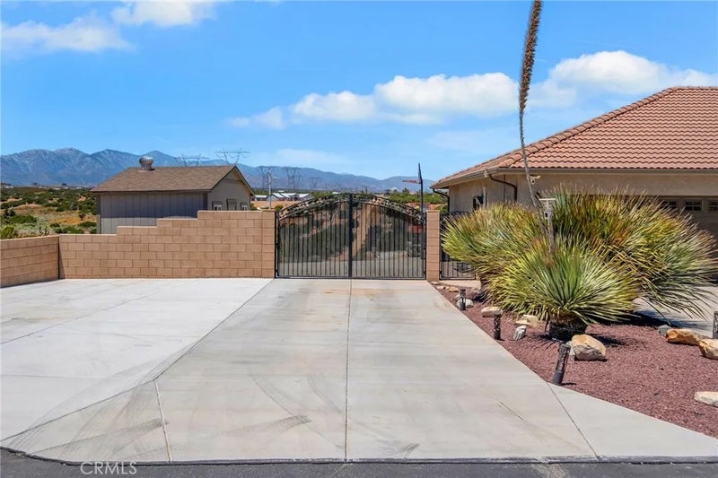 6910 Oak Vista Lane