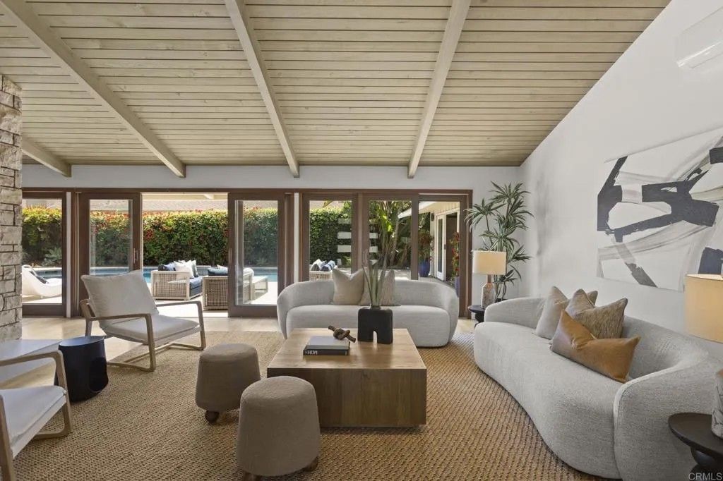 Photo of 375 Via Del Norte, La Jolla, CA 92037 (MLS # NDP2604073)