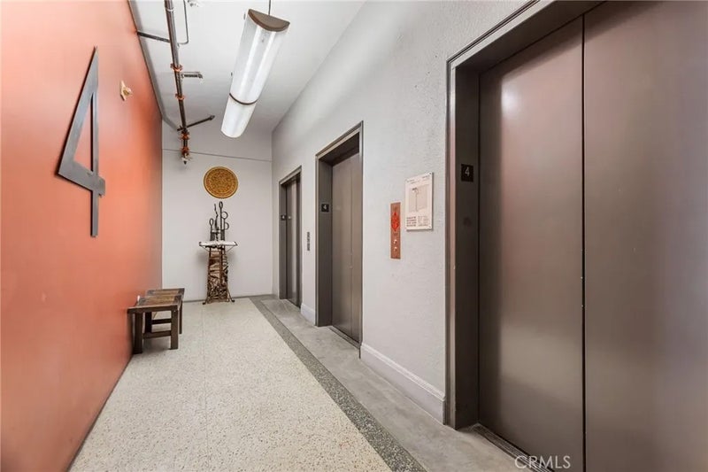 315 E 8th 401