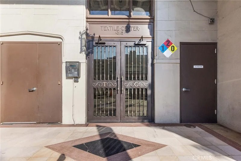 315 E 8th 401