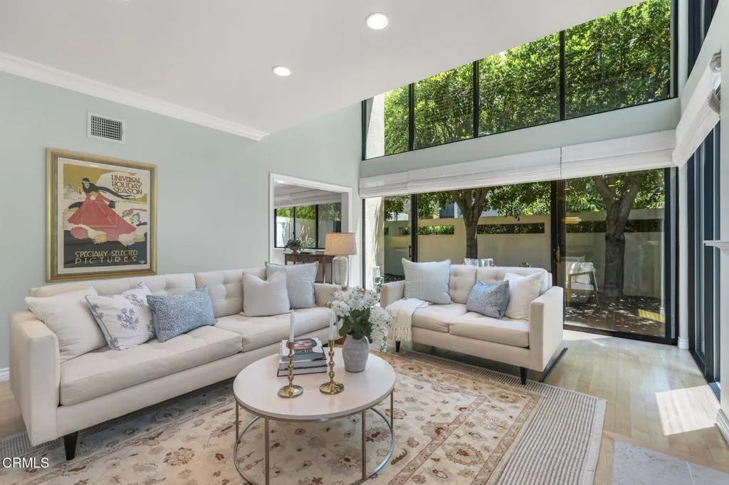 300 S Orange Grove Boulevard 5
