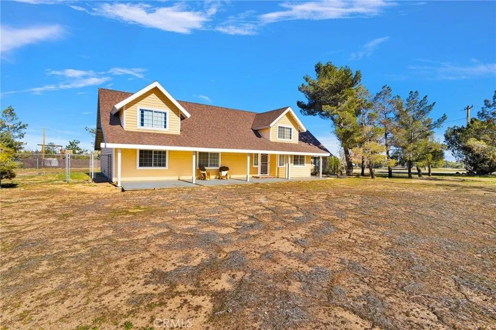 Photo of 11062 Hollister Road, Oak Hills, CA 92344 (MLS # PW26019765)